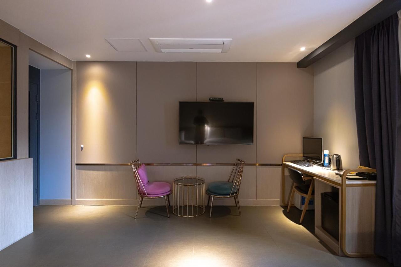 Hound Hotel Seomyeon-Beomcheon Busan Exterior photo
