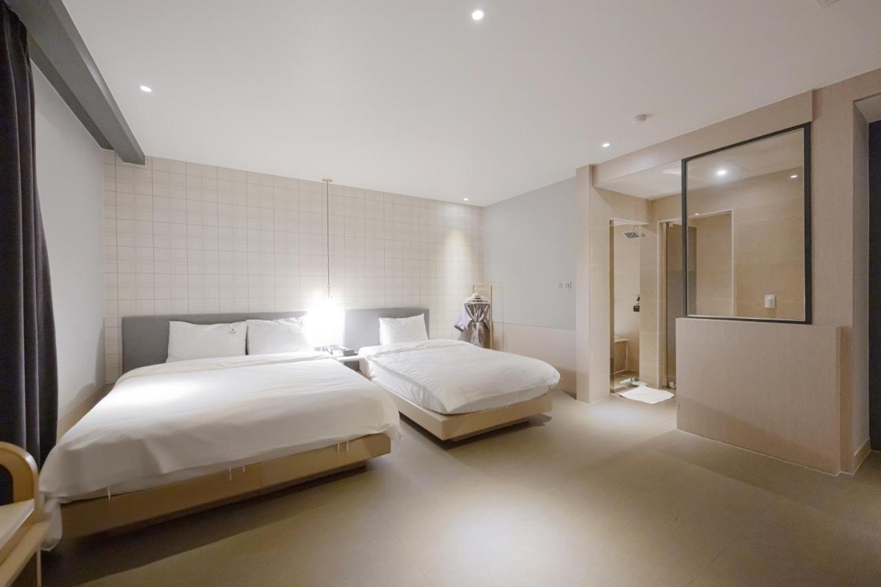 Hound Hotel Seomyeon-Beomcheon Busan Exterior photo
