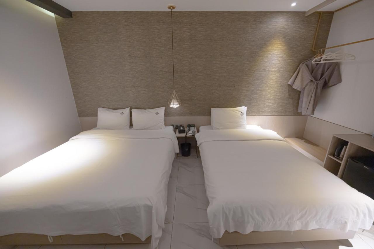 Hound Hotel Seomyeon-Beomcheon Busan Exterior photo