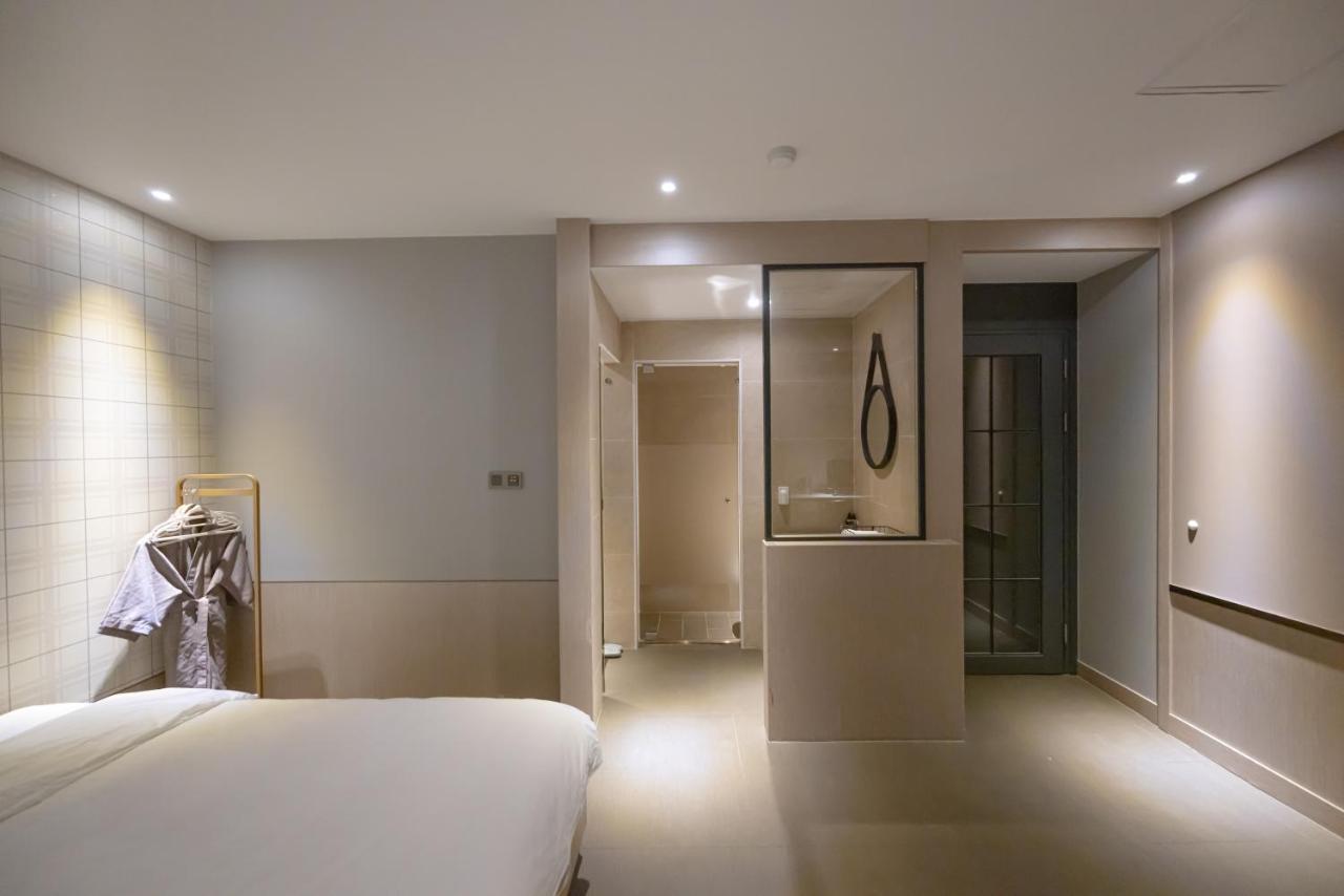 Hound Hotel Seomyeon-Beomcheon Busan Exterior photo